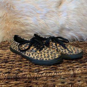 Leopard print Vans 🐆